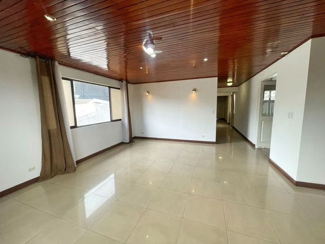 Casa + Apartamento en venta | Uso mixto | Rohrmoser! P515