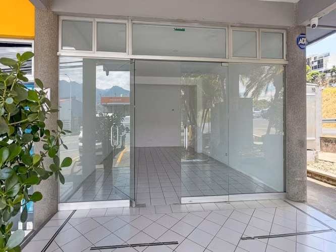 LOCAL FOR RENT IM SABANA OESTE