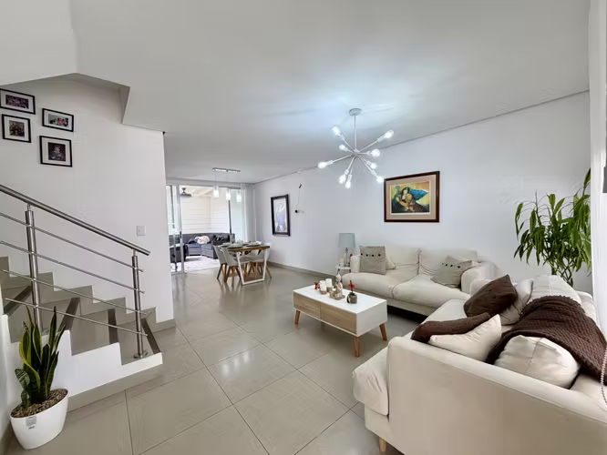 Casa en venta en Santo Domingo de Heredia|En Condominio y con patio