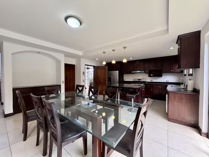 Casa en venta en San Joaquín de Flores de Heredia|Condominio