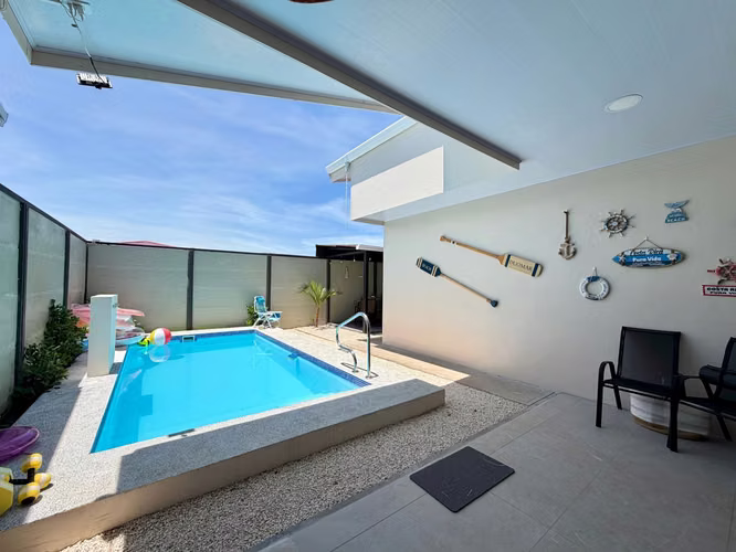 Casa con piscina en venta, Parrita, Puntarenas - Imagen 14