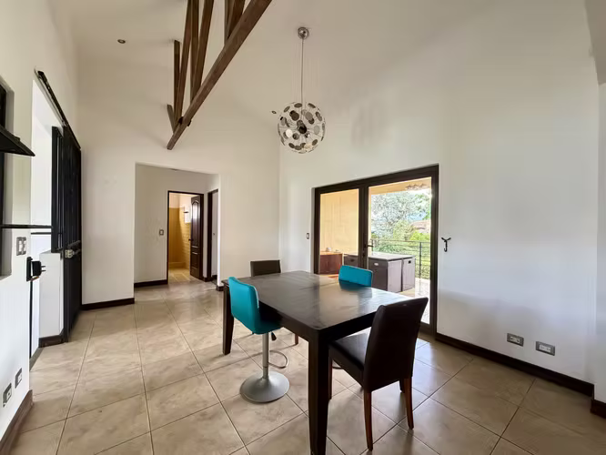 Casa en venta en San Joaquín de Flores de Heredia|Condominio
