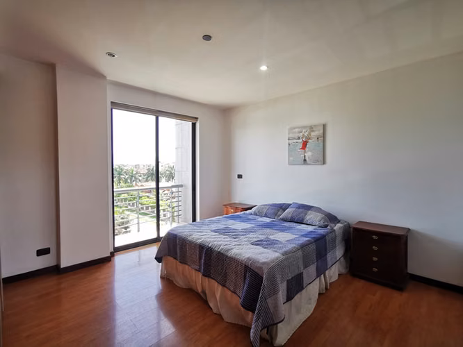 Apartamento amueblado en alquiler, Escazú, Trejos Montealegre.
