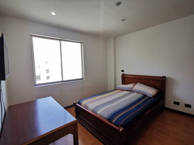 Apartamento amueblado en alquiler, Escazú, Trejos Montealegre.