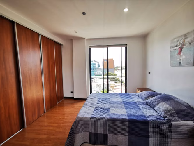 Apartamento amueblado en alquiler, Escazú, Trejos Montealegre.