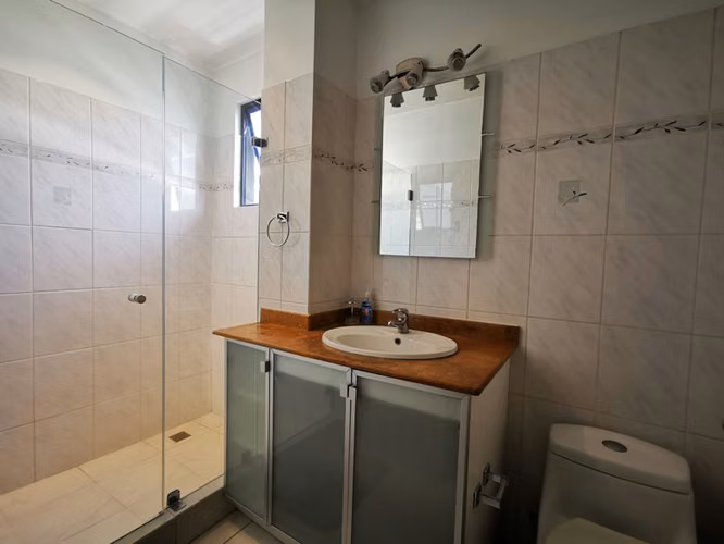 Apartamento amueblado en alquiler, Escazú, Trejos Montealegre.