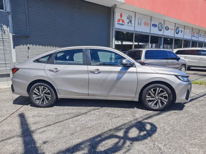 Toyota Yaris Automatico (CVT)2024 Motor 1.5cc