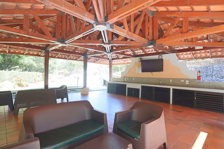 Venta o Alquiler de Apartamento amueblado en La Uruca