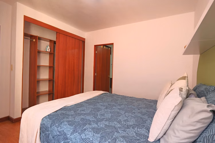 Venta o Alquiler de Apartamento amueblado en La Uruca