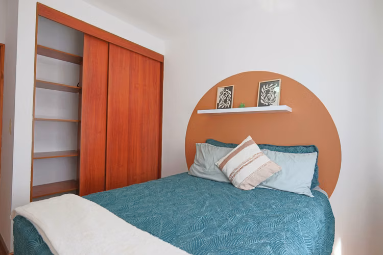 Venta o Alquiler de Apartamento amueblado en La Uruca