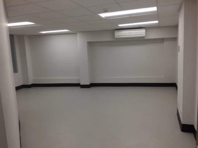 Preciosa, como nueva 463m² en Uruca, 16 parqueos seguridad - Imagen 7