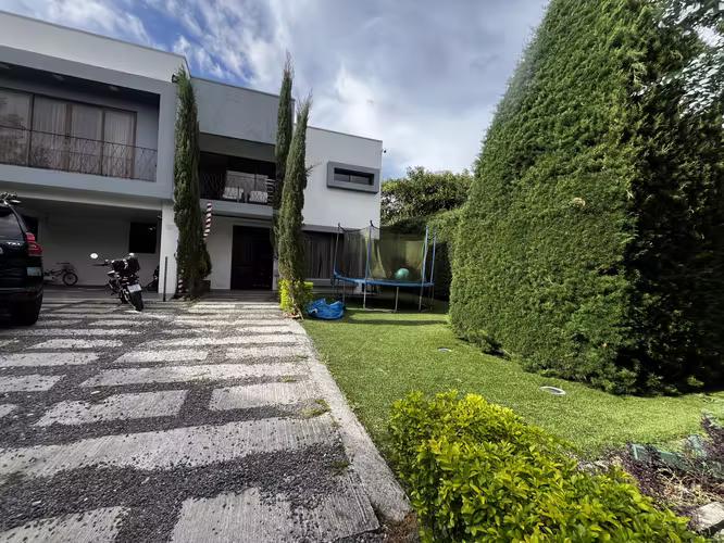 Venta casa San Rafael Heredia, lujosa , moderna e inteligente