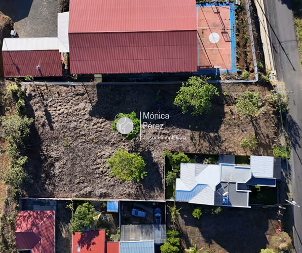 LOTE PLANO Y AMPLIO EN VENTA - SARCHÍ SUR