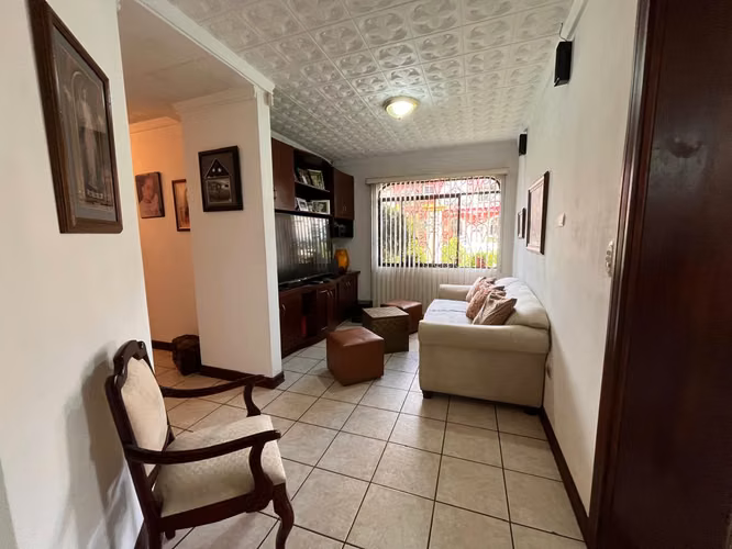 Casa en Venta Guayabos de Curridabat UNA PLANTA - Imagen 8