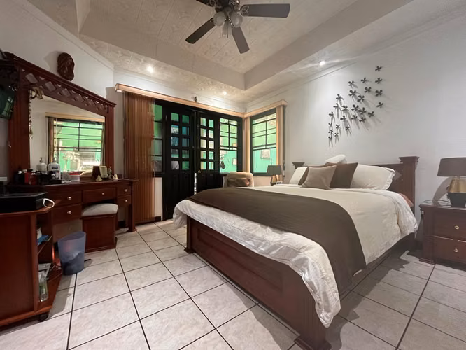 Casa en Venta Guayabos de Curridabat UNA PLANTA - Imagen 11