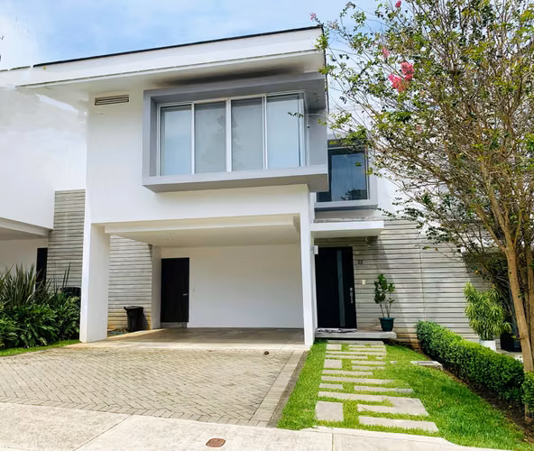 SE ALQUILA. Casa en condominio. Bello Horizonte. Escazú AV - Imagen 2