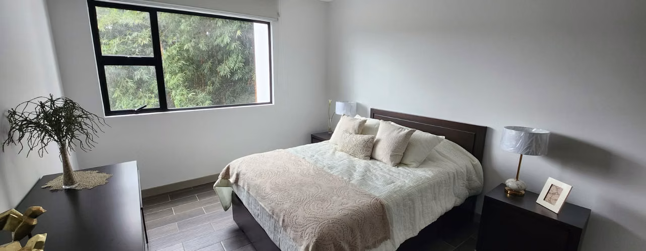 FLAT PREMIUM EN SENDEROS DEL CHIRCA – EXCLUSIVIDAD Y ALTA RENTABILIDAD EN ESCAZÚ - Imagen 9