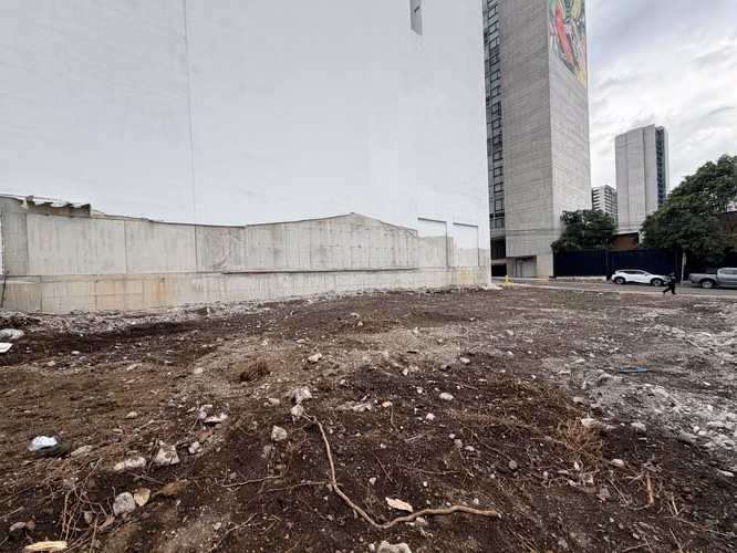 SE VENDE LOTE DE 580M2 EN EL CORAZON DE NUNCIATURA A LA PAR DE VELO - Imagen 10