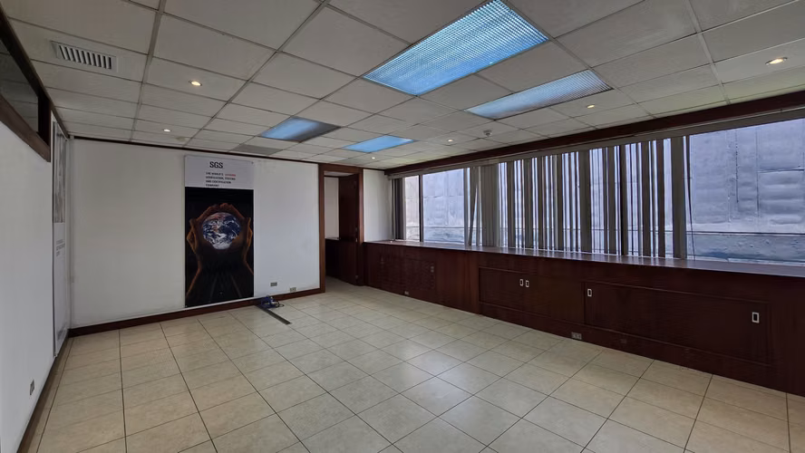 Alquiler de Oficina - Oficentro La Sabana 215m2 ID5998 - Imagen 7