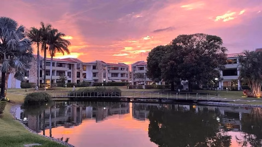 AVALON COUNTRY SANTA ANA! FURNISHED 3 BEDRS PENTHOUSE WITH VIEW