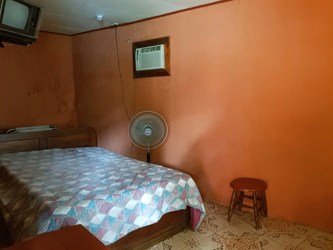 Venta de Casa con Piscina en Coyolar, Orotina, Alajuela
