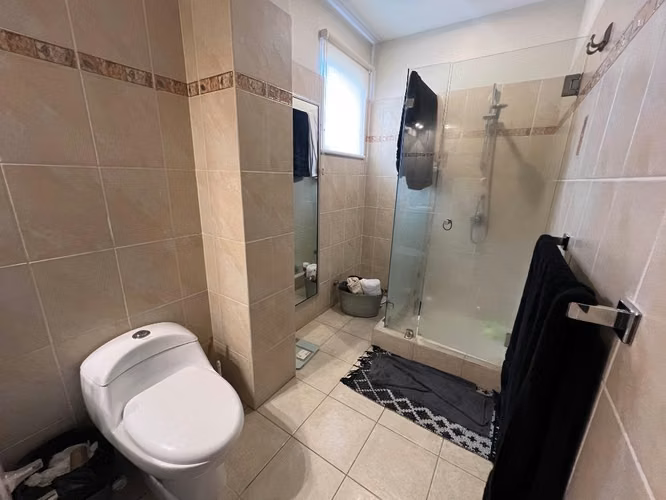 Apartamento en venta en Trejos Montealegre, Escazú – Ubicación privilegiada junto a Avenida Escazú - Imagen 2