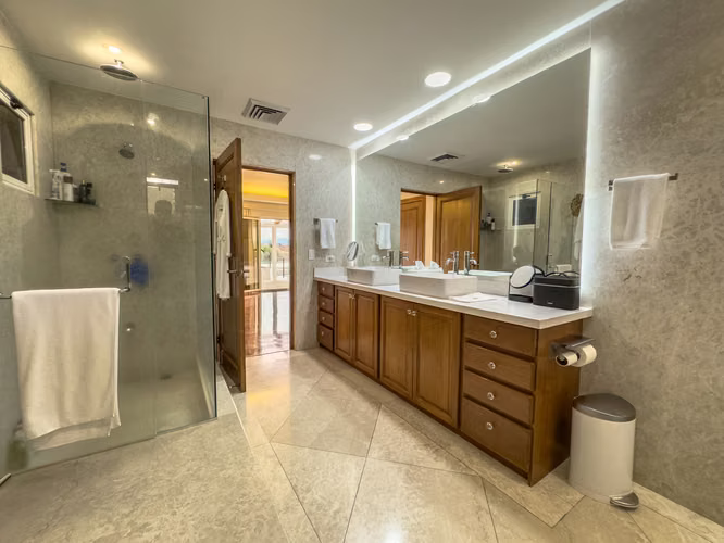 VENTA DE CASA EN CONDOMINIO CERRO ALTO