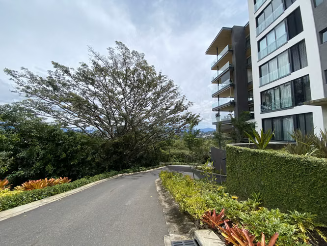 VENTA DE APARTAMENTO EN ESCAZU CON ACABADOS DE LUJO