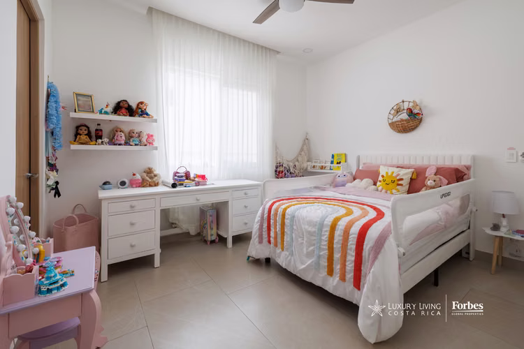 21398 - Casa Skyline en Escazú con vista panorámica y terraza - Imagen 14