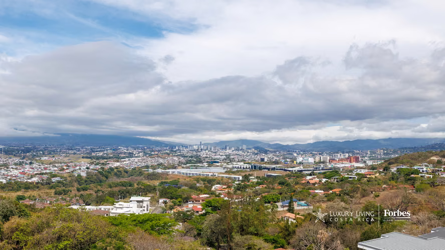 21398 - Casa Skyline en Escazú con vista panorámica y terraza - Imagen 8