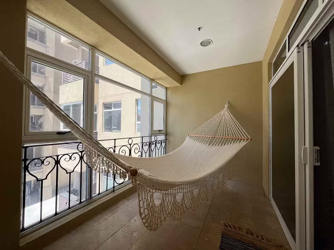 Venta de apartamento en La Sabana frente al lago con amplio balcón con vista