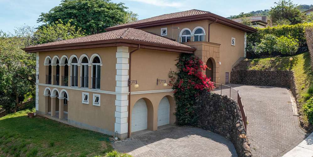 Casa 3 habs en Ciudad Colón Cerro Colón - Condominio con piscina y - Imagen 1