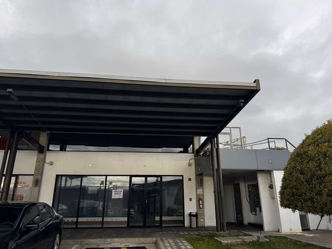 Local comercial disponible en Coronado. Paseo nuevo.