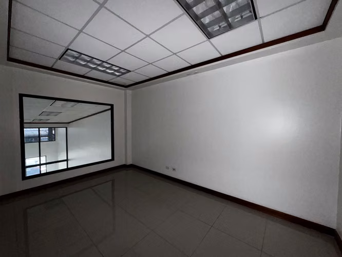 Local comercial disponible en Coronado. Paseo nuevo.