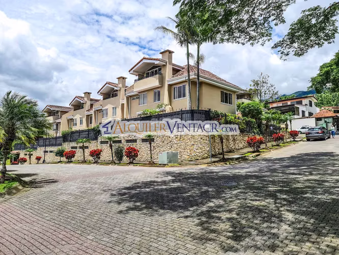 523 M2 CONDO WITH 6 BEDRS + MAID'S ROOM AND GARDEN IN JABONCILLOS ESCAZU