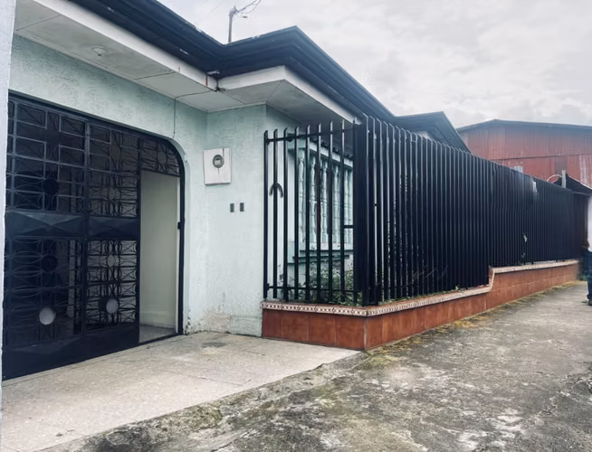 Casa por la Basílica de los Ángeles, Cartago
