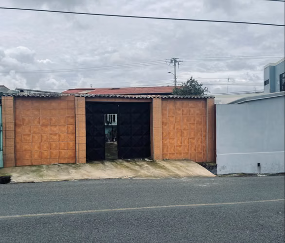 Casa por la Basílica de los Ángeles, Cartago