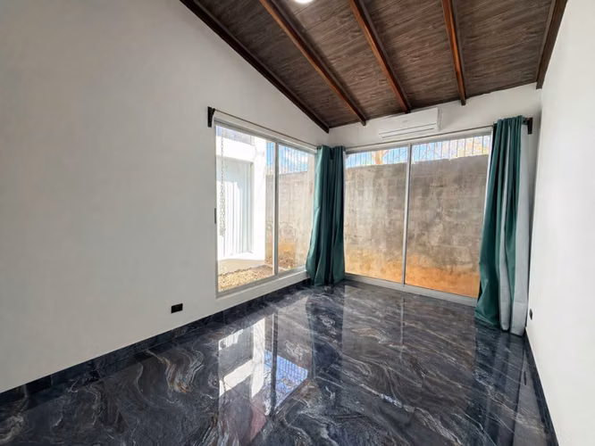 Se vende casa en Atenas -  Residencial El Güizaro