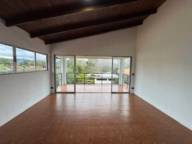 Se vende casa en Atenas -  Residencial El Güizaro