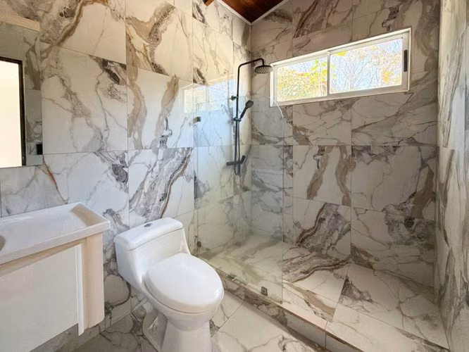 Se vende casa en Atenas -  Residencial El Güizaro