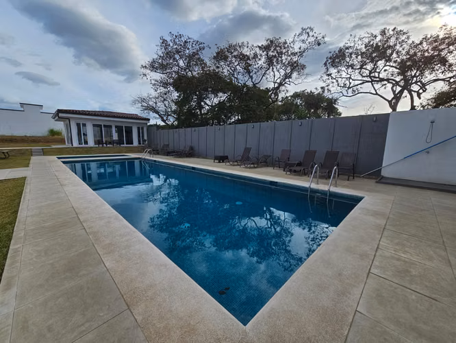 Venta de casa en condominio Novazul con Patio