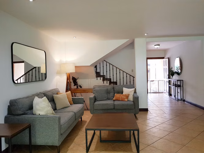 VENTA DE CASA EN CONDOMINIO EL CORTIJO PARA INVERSION - Imagen 8