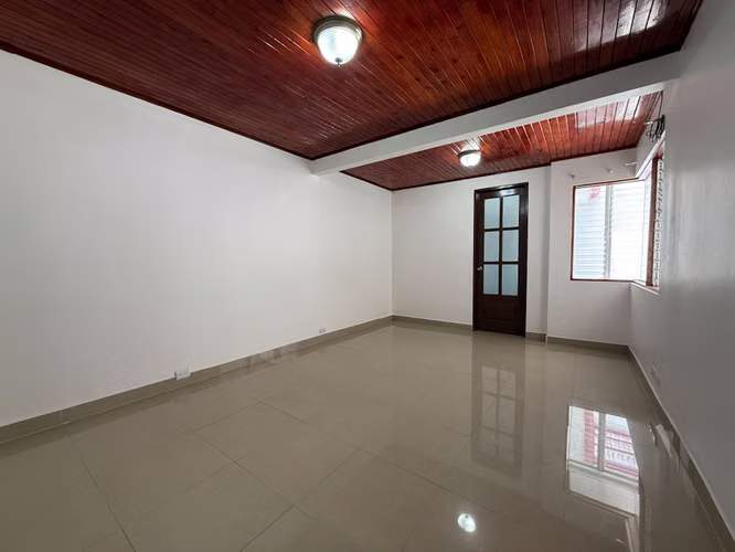 Hermosa Propiedad de Una Planta en Residencial en Mata de Plátano de Goicoechea - Imagen 4