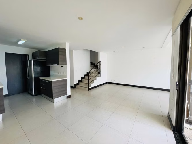 VENTA DE CASA PARA INVERSIÓN EN CONDOMINIO PARQUES DEL SOL