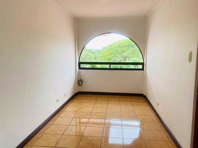 VENTA DE CASA EN RESIDENCIAL PARA INVERSIÓN - Imagen 18
