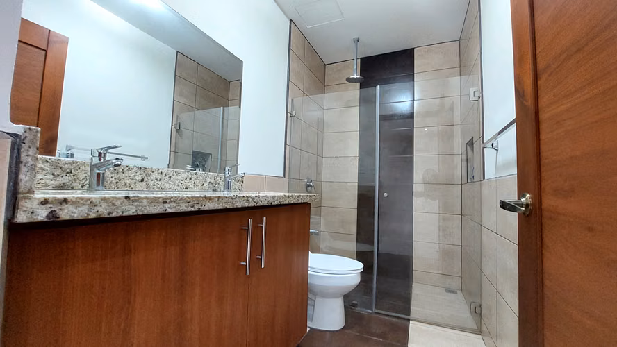 Apartamento en alquiler La Uruca - Imagen 10