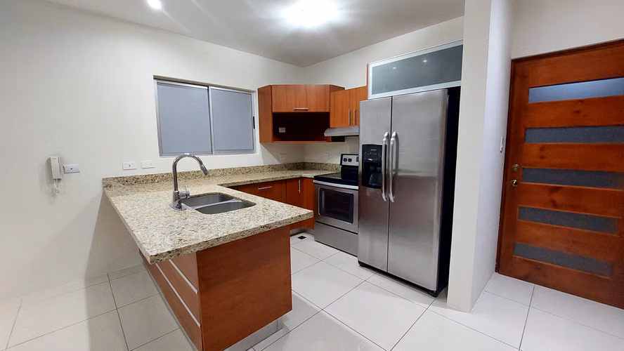 Apartamento en alquiler La Uruca - Imagen 3