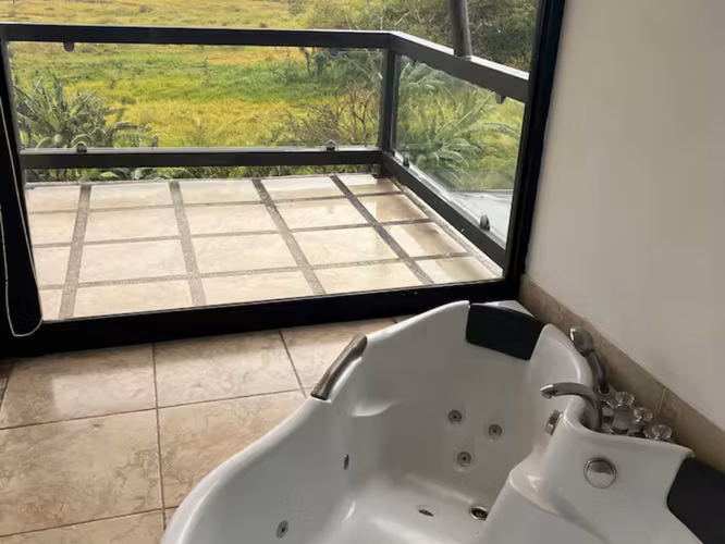 Dos casas + apartamento amueblado con potencial turístico