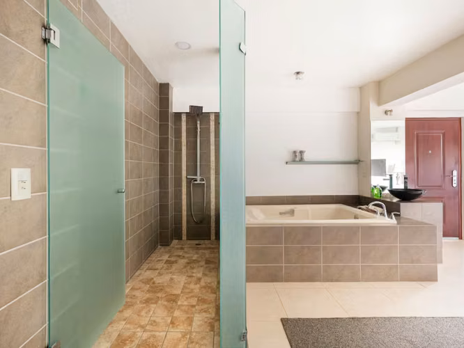 Dos casas + apartamento amueblado con potencial turístico