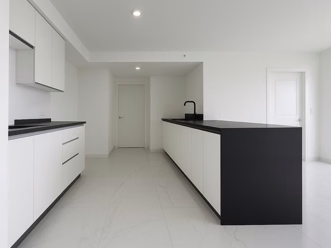 APARTMENT FOR SALE IN THE SOHO CONDOMINIUM FOR INVESTMENT